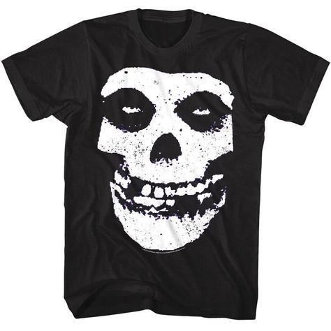 Misfits Men's T-Shirt by American Classics If you like Horror Punk there is a good chance you love The Misfits. The band made use of horror film and science fiction themes through makeup, clothing, artwork, and lyrics drawn from B movies from the 1950s. Musically The Misfits are often recognized as originators of the horror punk and psychobilly subgenres and have drawn from punk rock, heavy metal, and 1950s rock 'n roll and rockabilly to create their style. They are considered icons in punk musi Misfits Tshirt, Misfits Shirt, Misfits Skull, Classic Punk, Punk Culture, Horror Punk, Iconic Artwork, Skull Logo, Punk Rock Bands