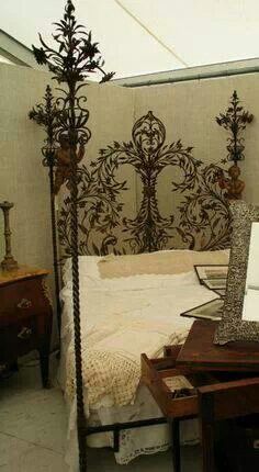 Great bed Wrought Iron Beds, Patina Green, Canopy Beds, Iron Bed, Furniture Catalog, Green Home, Dreamy Bedrooms, Dress Forms, Coaster Furniture