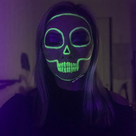 31 Days Of Halloween Makeup, Neon Skull, Neon Paint, Mask Painting, Neon Painting, Painting Activities, Party Inspo, 31 Days Of Halloween, Neon Party