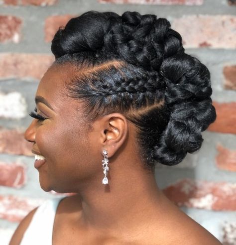 Braided Mohawk for Black Women Braided Homecoming Hairstyles, Afro Hair Bun, Black Hair Bun, Braided Mohawk, Black Hair Updo Hairstyles, Low Bun Hairstyles, Mohawk Braid, Updo Styles, Mohawk Hairstyles