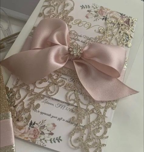 Light Pink Quinceanera Invitations, Pink Quince Theme Decorations, Pink Quince Court, Quince Cards, Pink Quince Invitations, 15 Invitations Ideas, Pink Quinceanera Invitations, Flower Quince, Quince Theme Ideas