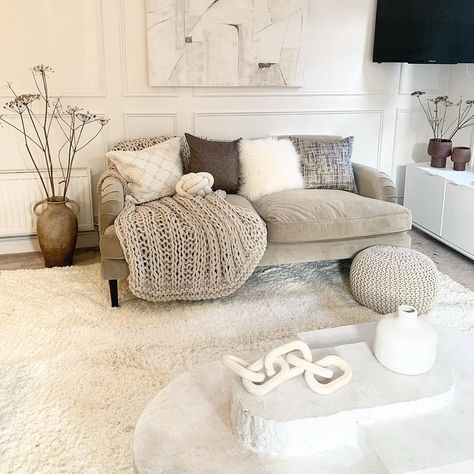 Large White Rug Living Room, Fluffy Rugs In Living Room, Beige Shaggy Rug Living Room, Etta Avenue Shaggy Cream Rug, Neutral Fluffy Rug, White Shaggy Rug, Beige Shag Rug Living Room, Creme Shag Rug, Glamorous Living Room