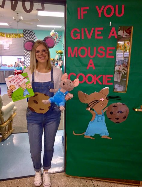 If You Give a Mouse a Cookie #bookcharacter #teacherlife #ifyougiveamouseacookie #reading Literacy Dress Up Days, If You Give A Mouse A Cookie Costume Diy, When You Give A Mouse A Cookie Costume, If You Give A Moose A Muffin Costume, If You Give A Mouse A Cookie Pumpkin, If You Give A Pig A Pancake Costume, Give A Mouse A Cookie Costume, Storybook Costumes For Teachers, Book Costumes For Teachers