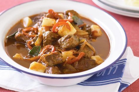 Croation Recipes, Croatian Cuisine, Goulash Recipe, Veal Recipes, Goulash Recipes, Croatian Recipes, Hungarian Recipes, Goulash, European Food