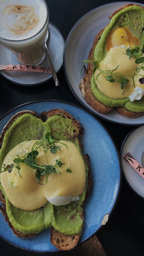 #avocado #avocadotoast #brunch #breakfast #food #recipes #vienna #wien #foodie #austria Breakfast Food Recipes, Austria Food, Vienna Food, Hotel Breakfast, Breakfast Food, Food Food, Vienna, Austria, Avocado