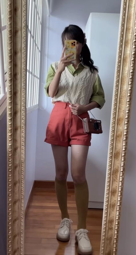 Studio Ghibli Outfits Casual Cosplay, Chihiro Inspired Outfit, Ghibli Costume Ideas, Totoro Inspired Outfits, Ghibli Clothes Inspired Outfits, Studio Ghibli Clothes Aesthetic, Studio Ghibli Outfits Aesthetic, Ghibli Aesthetic Outfit, Ghibli Core Outfit