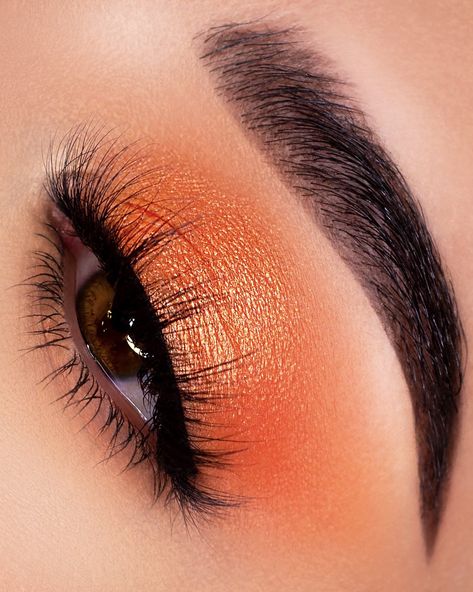 Simple Orange Eyeshadow Looks, Simple Orange Makeup Looks, Orange Eye Makeup Soft, Orange Makeup Looks Natural, Pink And Orange Eyeshadow Looks, Autumn Eye Makeup, Stella Costume, Orange Makeup Looks, Orange Eyeshadow Looks