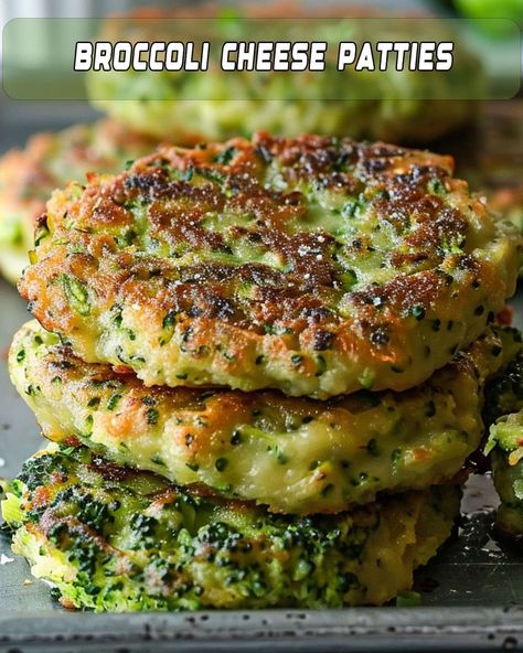 Brocoli And Cheese, Yay Recipes, Health Chicken Recipes, Broccoli Patties, Strawberry Bread Recipes, Cheese Patties, Homemade Pizza Rolls, Vegetarian Main Course, Patties Recipe