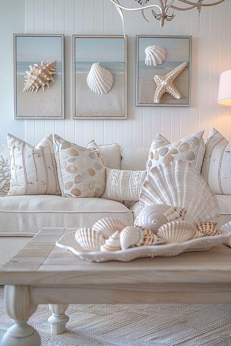 Beach Glam Decor, Beachy Living Rooms, Beach Condo Decorating Ideas, Modern Coastal Living Room Ideas, Beachy Living Room, Beachy House, Bungalow Living Room, Modern Coastal Living Room, Coastal Living Room Ideas