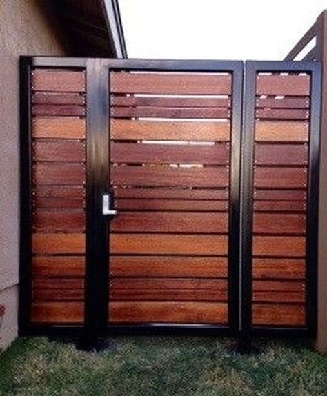 The best gate design ideas that you can copy right now in your home 28 Modern Fences, Modern Wood Fence, Tor Design, Wood Fence Design, Wooden Gate, Modern Fence Design, House Gate, Fence Doors, Fence Wall