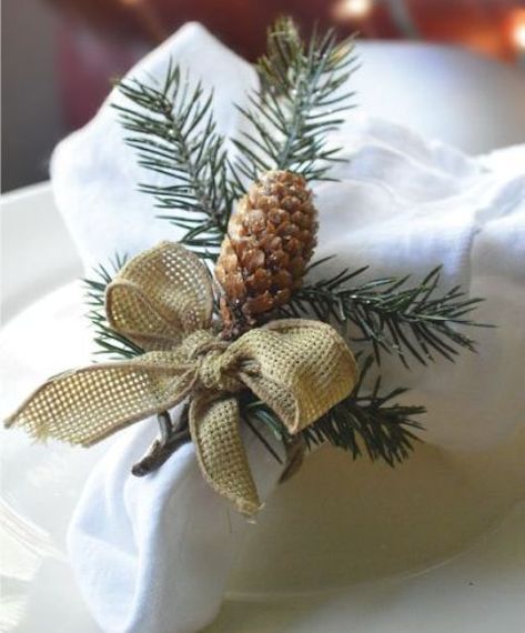 pinecone, burlap and fir twig napkin ring Christmas Napkin Folding, Napkin Rings Diy, Rustic Napkins, Christmas Tree Napkins, Christmas Napkin, Christmas Napkin Rings, Simple Christmas Decor, Napkin Holders, Christmas Napkins