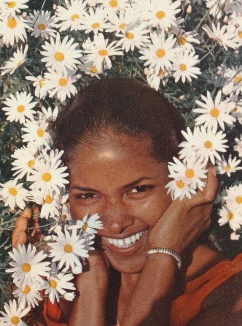 Marpessa Dawn, Black Orpheus, Vintage Black Glamour, Black Femininity, Vintage Glamour, Vintage Beauty, Up Girl, Photography Inspo, Black Is Beautiful