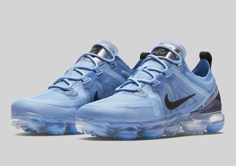 Nike Vapormax 2019 Hits Stores In A Clean Aluminum Blue Nike Tennis Shoes Outfit, Vapormax 2019, Nike Outfit, Tennis Shoes Outfit, Outfit Work, Work Sneakers, Nike Vapormax, Nike Tennis Shoes, Nike Tennis