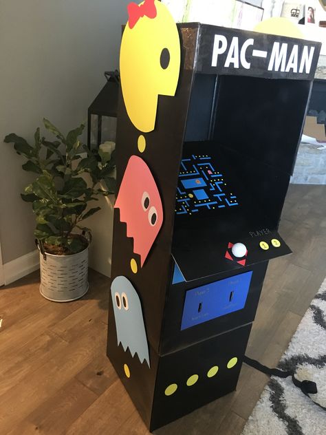 Cardboard Arcade Machine, Pac Man Valentine Box Ideas, Arcade Decorations Party Ideas, Cardboard Arcade Games Diy, Pac Man Trunk Or Treat Ideas, Arcade Party Decorations, Cardboard Arcade Games, Pac Man Decorations, Christmas Games Online