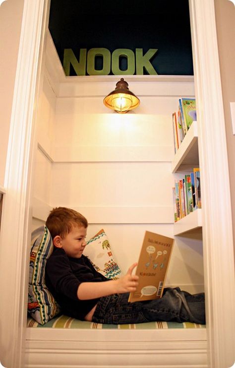 Closet Library Nook - Cutest idea for a kid's closet (if all their clothes fit in a dresser that is) Reading Nook Closet, Reading Nook Kids, Mini Loft, Thrifty Decor Chick, Messy Kids, Storage Idea, Thrifty Decor, Room Corner, Kid Closet