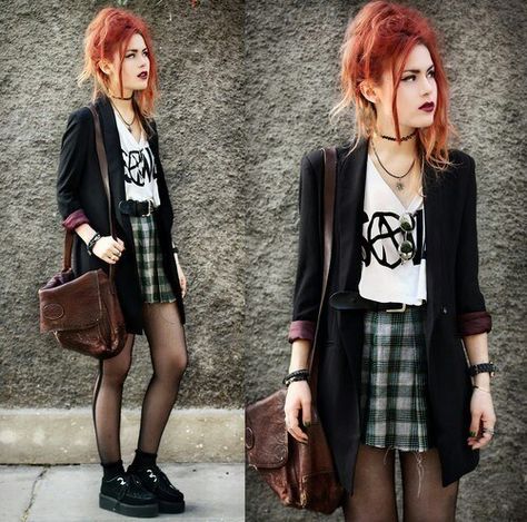 Grunge outfit ideas - how to get grunge look Clothes Grunge, Punk Chic, Look Grunge, Punk Rock Outfits, Vogue Editorial, Tokyo Street Fashion, Hipster Grunge, Run Dmc, Hipster Outfits