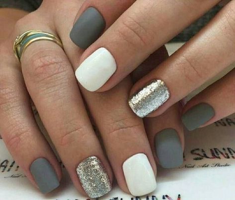 Silver gray white nails Nails Gray, Nails Grey, 2019 Nails, Unghie Nail Art, Different Nail Designs, New Nail Designs, Gray Nails, Latest Nail Art, Super Nails