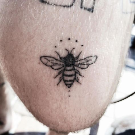 handpoked bee tattoo by @stuckwithpins (stuckwithpins) Dainty Stick And Poke Tattoos, Tattoo Bee, Stick Poke, Stick Tattoo, Stick Poke Tattoo, Stick N Poke, Handpoke Tattoo, Stick N Poke Tattoo, Hand Poked Tattoo