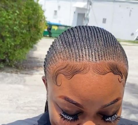 Tiny Cornrows Braids Straight Back, Tiny All Back Cornrows Hairstyles, Fishtail Braid Hairstyles Black Women, Black Hairstyles For Round Faces, Cornrows Natural Hair, Fishtail Hairstyles, Cornrows Braids For Black Women, Feed In Braids Hairstyles, Faux Locs Hairstyles