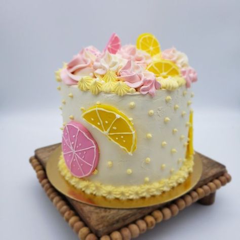 Lemonade Theme Cake, Pink Lemonade Theme Cake, Pink Lemonade Birthday Cake, Lemon First Birthday Cake, Lemon Smash Cake, Lemonade Party Cake, Lemon Theme Cake, Lemon Themed Cake, Lemonade Birthday Cake