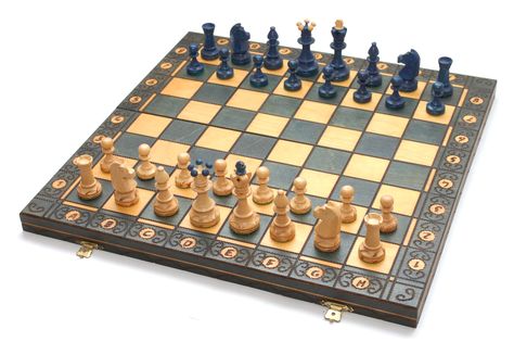 wikiHow to Set up a Chessboard -- via wikiHow.com Large Chess Set, Chess Games, Wood Chess Board, Chess Strategies, How To Play Chess, Chess Board Game, Checkers Game, Board Game Night, Sport Quotes Motivational