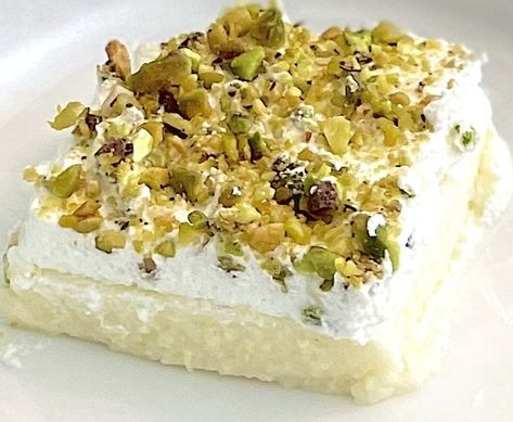 Layali Lubnan Recipe, Layali Lubnan, Lebanese Desserts Recipes, Eid Desserts, Arab Food, Nut Dessert, Arabic Sweets Recipes, Armenian Food, Lebanese Desserts