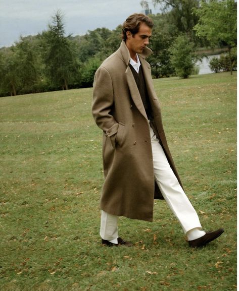 French Men Style, Overcoat Men, Ivy League Style, Gents Fashion, Vintage Mens Fashion, Mens Outfit Inspiration, Old Money Style, Men Fashion Casual Outfits, Gentleman Style