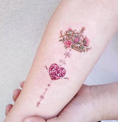 Queen Tattoos, Queen Tattoo Designs, Gem Tattoo, Cool Wrist Tattoos, Queen Tattoo, Wicked Tattoos, Diamond Tattoos, Wrist Tattoos For Women, Crown Tattoo