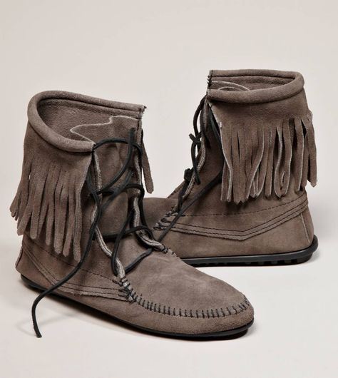 Minnetonka temper ankle high bootie Moccasin Ankle Boots, Look Hippie Chic, Fringe Moccasins, Mode Boho, Crazy Shoes, Mens Outfitters, Hippie Chic, Shoe Obsession, Ugg Boots