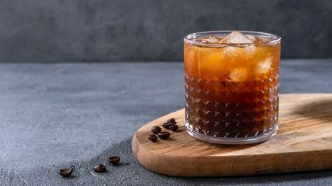 Sparkling Coffee Is Way More Simple To Make Than You Might Think Sparkling Coffee, Making Iced Coffee, Japanese Drinks, How To Make Ice Coffee, Nutrition Consultant, Seltzer Water, Carbonated Water, Carbonated Drinks, Coffee Tasting