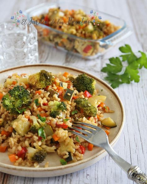 Arroz integral con verduras Food And Drink