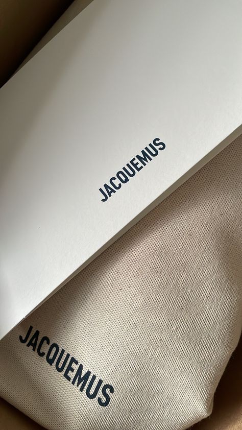 Jacquemus Branding, Poste Insta, Jacquemus Aesthetic, Profile Design, Instagram Aesthetic, Dream Life, Packaging Design, Luxury Homes, Branding