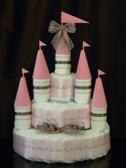 Castle Diaper Cake (y 15 más) Castle Diaper Cake, Dipper Cakes, Diaper Cake Castle, Cake Castle, Cake Princess, Diaper Gifts, Nappy Cakes, Castle Cake, Baby Shower Diaper Cake