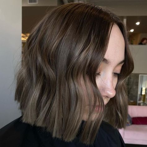 Warm Mushroom Brown Balayage Bob Ash Brown Medium Hair, Short Dark Ash Brown Hair, Ash Brown Balayage Bob, Mushroom Balayage Brunette Bob, Mushroom Brown Balayage Hair, Ashy Brown Bob, Mushroom Brown Short Hair, Short Mushroom Brown Hair, Mushroom Brown Hair Color Short