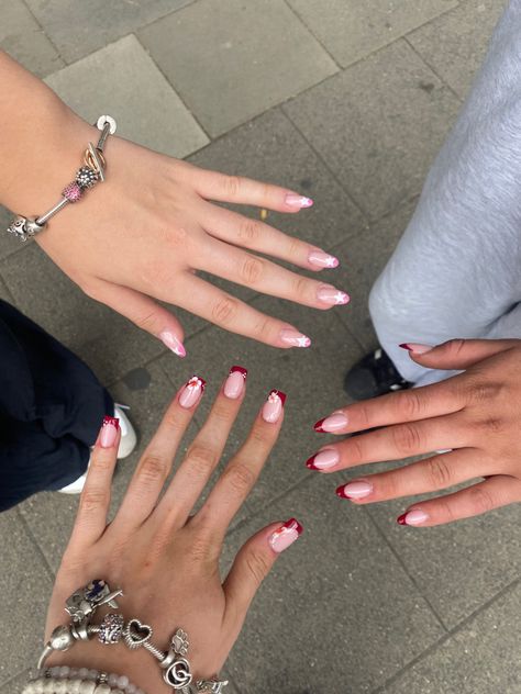 Matching Short Nails With Best Friend, Best Friend Nails Ideas, Henna Hair, Nail Studio, Nail Extensions, Minimalist Nails, Short Acrylic Nails, Nail Salon, Friend Photos