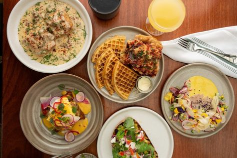 Where to Go for the Best Brunch in Chicago Right Now Best Brunch Chicago, Brunch In Chicago, Brunch Chicago, South Loop Chicago, Restaurants In Chicago, Chicken Breakfast, Bbq Wings, Brunch Places, Healthy Brunch