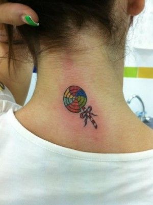 paleta tatuaje Feather Tattoos, Ear Tattoo, Behind Ear Tattoo, Fish Tattoos, Jesus Fish Tattoo, Candy, Tattoos