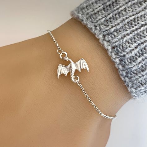 Delicate Sterling Silver Dragon Bracelet, Anklet, Dragon Jewellery, Silver Bracelet - Etsy Silver Dragon Jewelry, Fantasy Inspired Jewelry, Dragon Jewellery, Dragon Clothes, Dragon Link, Silver Bra, Dragons Clothes, Flying Dragon, Pretty Jewelry Necklaces