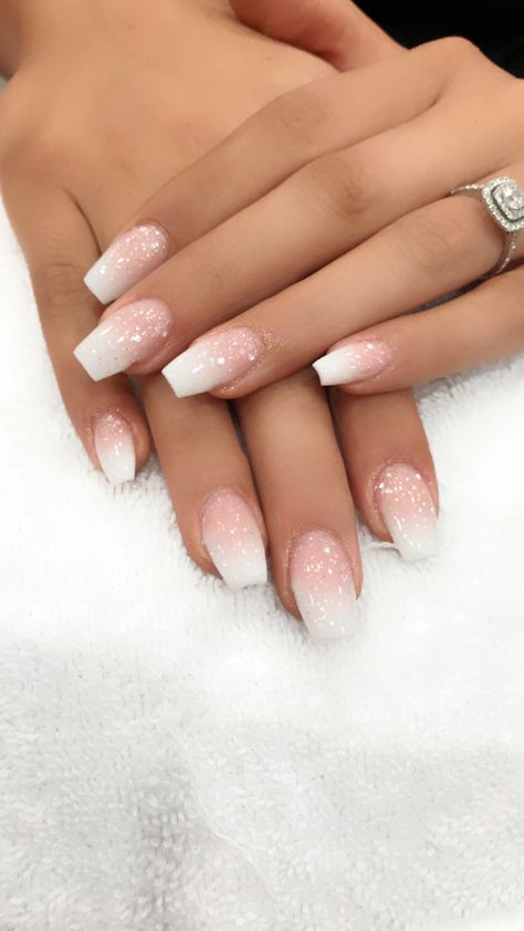 White Sparkle Nails, White Ombre Nails, Ombre Gel Nails, Wedding Acrylic Nails, Pink Tip Nails, Glitter Rosa, Pink Ombre Nails, Ombre Nails Glitter, Ombre Acrylic Nails