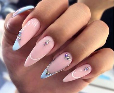 Nail Art With Stones, Art With Stones, Disneyland Nails, Almond Nail Art, White Acrylic Nails, Pretty Nail Art Designs, Almond Nails Designs, Almond Nail, Gem Nails