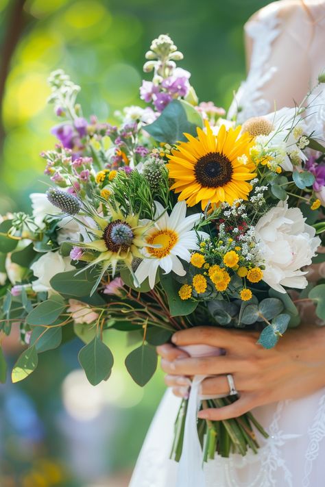 Bring the Sunshine With These 90+ Summer Wedding Bouquets | Matched Hearts Pampas Flower Bouquet, Daisy Bouquet Wedding, Sunflower Bridal Bouquet, Summer Wedding Flowers, Bouquets Ideas, Wildflower Wedding Bouquet, Sunflower Wedding Bouquet, Cascading Wedding Bouquets, Summer Wedding Bouquets