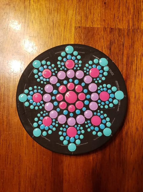 Mandala Dots Pattern Design, Mandala Rock Art Dot Painting, Mandala Rock Painting Patterns, Dot Art Painting Patterns, Dot Art Painting Patterns Easy, Dot Mandala Art For Beginners, Dot Painting Patterns For Beginners, Dot Painting Ideas, Dotted Mandala Art