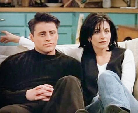 Joey And Monica, Sofia Vegera, Monica Friends, Joey Friends, Smelly Cat, Friends Episodes, Before I Sleep, Friends Cast, Joey Tribbiani