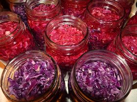 Canning Red Cabbage, Pickled Red Cabbage Recipe, Red Cabbage Recipe, Preserving Vegetables, Pickled Red Cabbage, Red Cabbage Recipes, Small Cabbage, Canning Pickles, Canning Vegetables