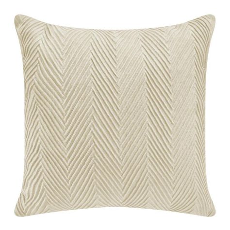 Add beautiful patterns and textures to your bedroom or living room with embroidered or embossed cushions in complimenting colours. See gorgeous cushions on our website or visit the link in our bio #cushionlove #homedecor #beautifulhomedecor #beautifulhomedecoraus #homestylingtips #stylemyhome #interiordesign #australianhomes #coastalhomedecor #hamptonshomedecor #homedecorideas Hamptons Home Decor, Home Styling Tips, Home Decor Australia, Contemporary Cushions, Cream Cushions, Home Decor Products, Hamptons House, Home Styling, Beautiful Home Decor