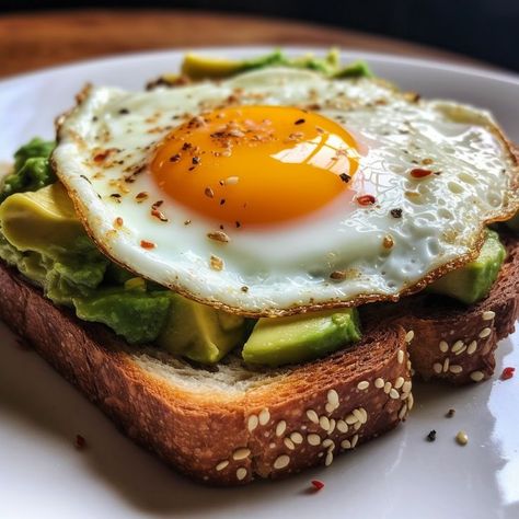 Egg Avocado Toast, Energizing Breakfast, Sunnyside Up Eggs, Egg Avocado, Avocado Toast Egg, Party Food Buffet, Toasted Bread, Avocado Slices, Buffet Food