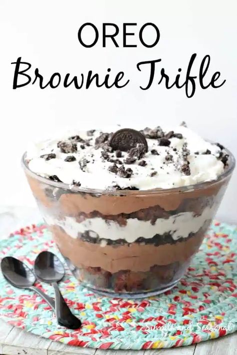 Oreo Trifle, Desserts Lemon, Trifle Bowl Recipes, Trifle Dessert Recipes, Oreo Brownie, Oreo Desserts, Brownie Trifle, Cookie Dough Cake, Layered Dessert