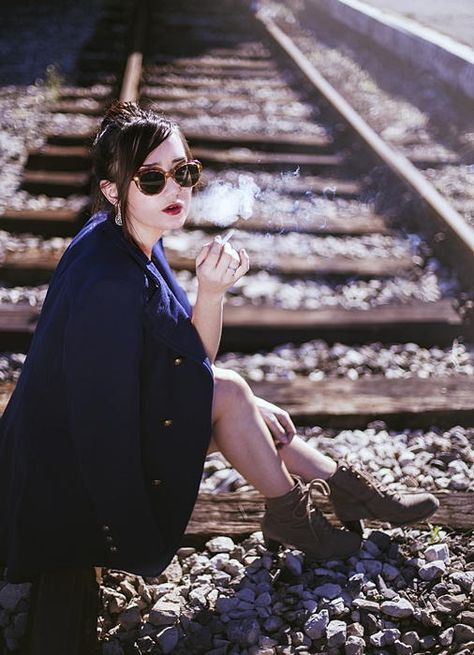 Railroad Photoshoot, Female Posing, Fashion Photography Art, Runaway Train, Grad Photoshoot, Creative Photoshoot Ideas, Outdoor Shoot, Train Photography, Creative Portrait Photography