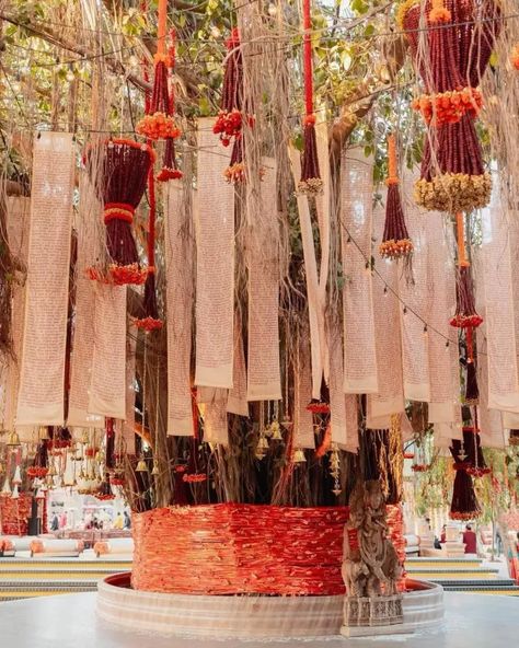 Anant-Radhika's 'Hastakshar' Ceremony's Regal Decor: From Inscribed Scrolls To Temple 'Chunnaris' Red Indian Wedding, Fashion Intern, Regal Decor, Forest Theme Wedding, Cruise Party, Le Meridien, Temple Decor, Marriage Decoration, Wedding Mandap