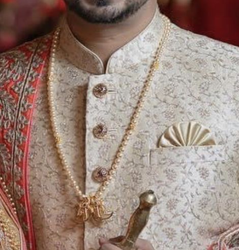 Pearl haram with puligoru pendant Puligoru Chains For Boys, Dothi Ceremony, Pearl Haram, Gold Necklace For Men, Mens Sherwani, Male Style, Wedding Sarees, Beads Jewellery, Mens Jewelry Necklace